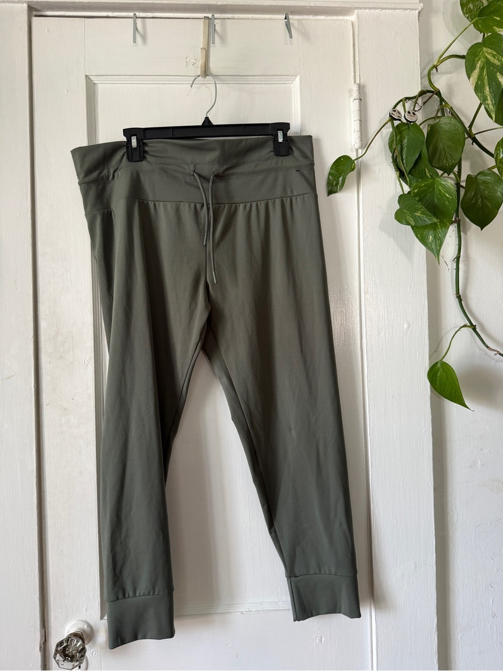 No Boundaries size XXXL (21) Olive Green Drawstring Athletic Leggings